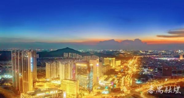 融金汇银 第四届广州“城市之光”全域服务交流会举行 祈福集团分享“物业小区形态”治理经验